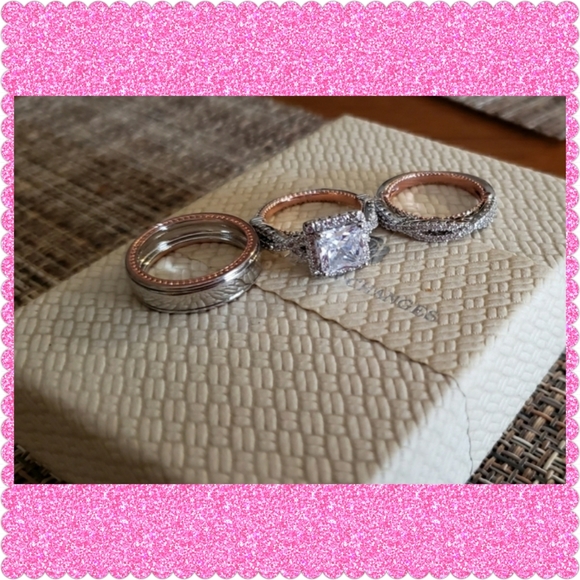 💕JUST IN💕Gorgeous 18K Rose Gold/White - Picture 3 of 6